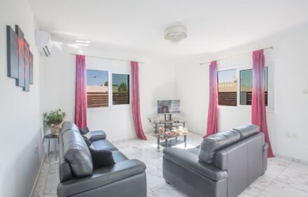 Tranquil 3BR Retreat by Cape Greco Park IVRGD44
