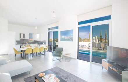 Chic 5BR Retreat by Cape Greco Adventure IVRPO490A