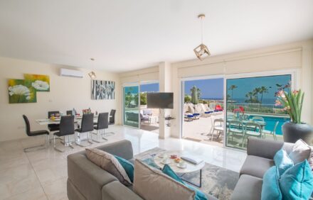 Elegant 4 BR Retreat by Fig Tree Bay IVRME16