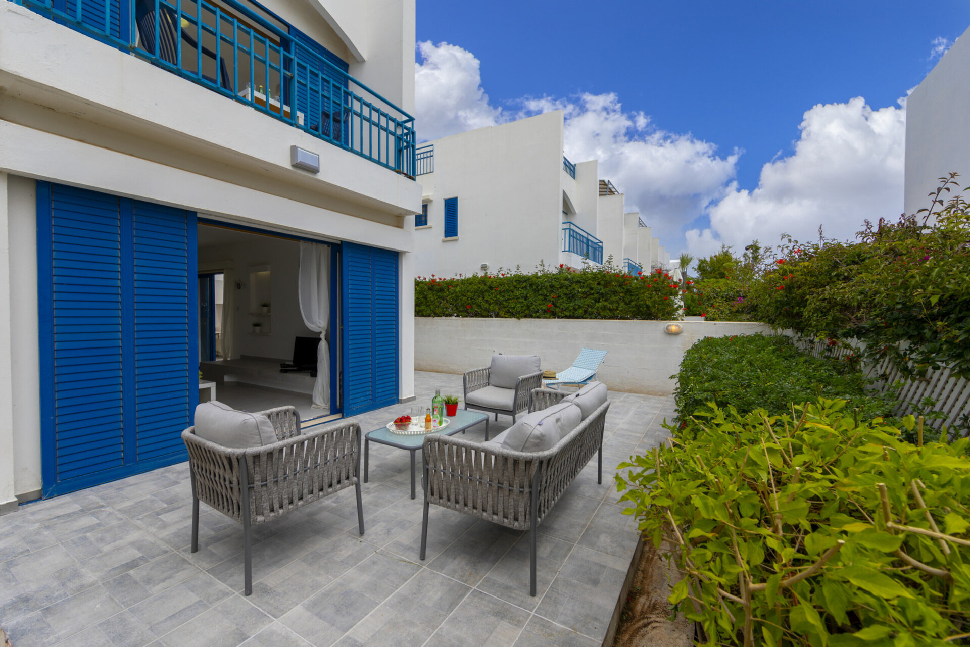 Stylish 2BR Retreat near Fig Tree Beach RVC303030