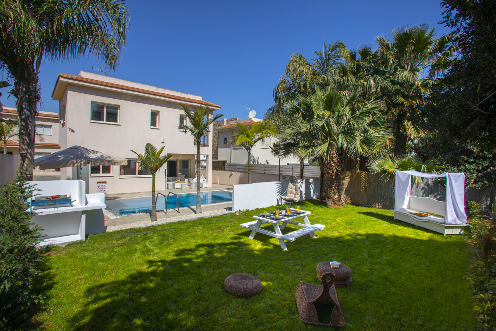 Sunny Villa: 3BR Pernera Haven, Cyprus RVC0010