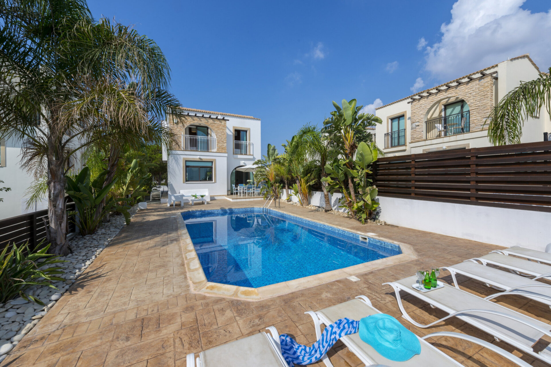 Modern 3-Bed Villa near Konnos Bay RVC304494