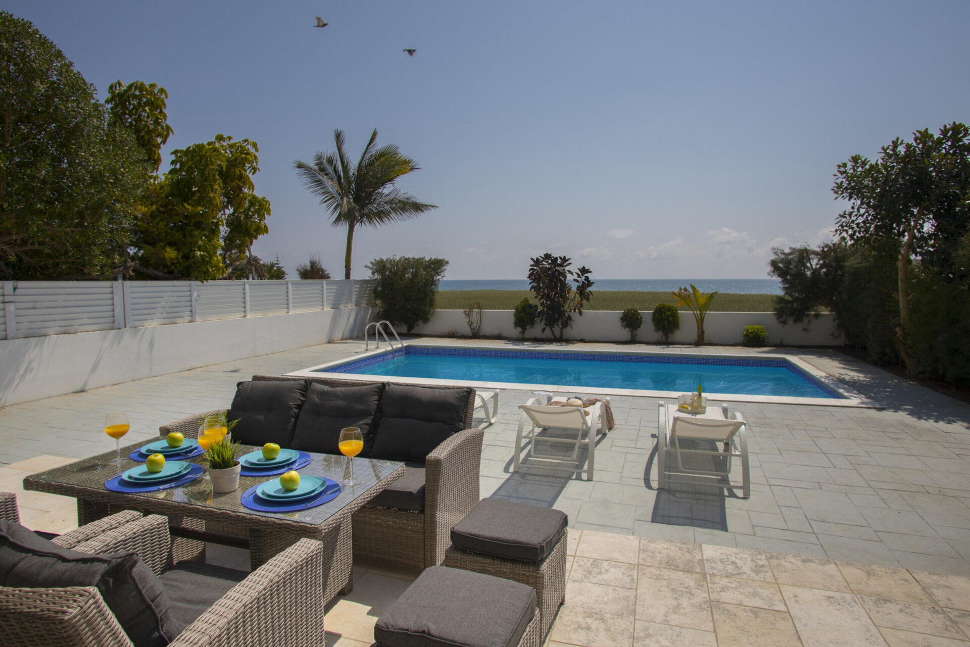 Luxury 4-Bed Villa by Pervolia Beach RVC301589
