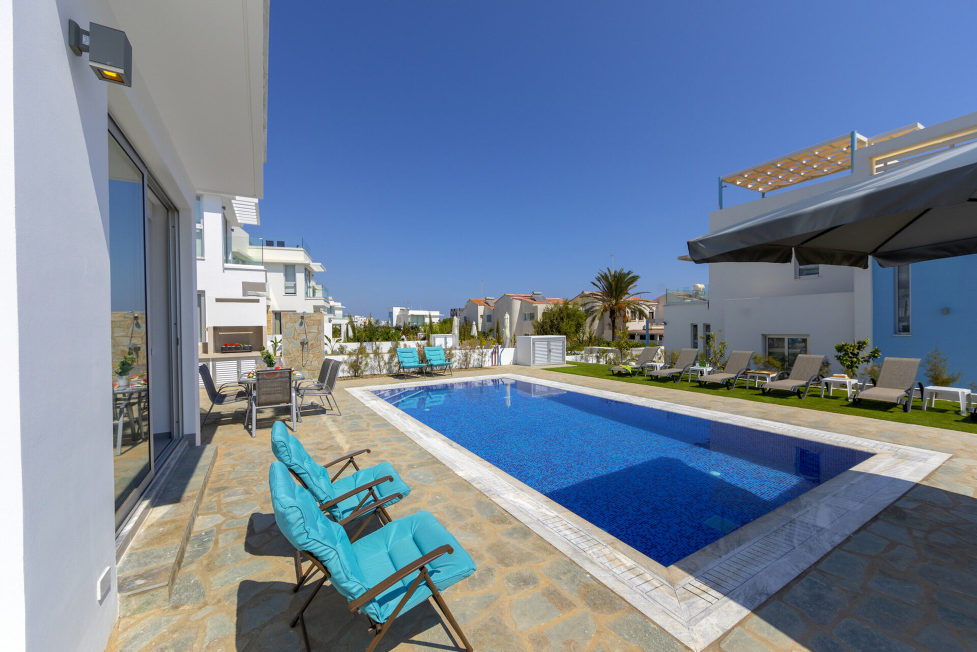 Elegant 4BR Near Nissi Beach, Protaras RVC0009