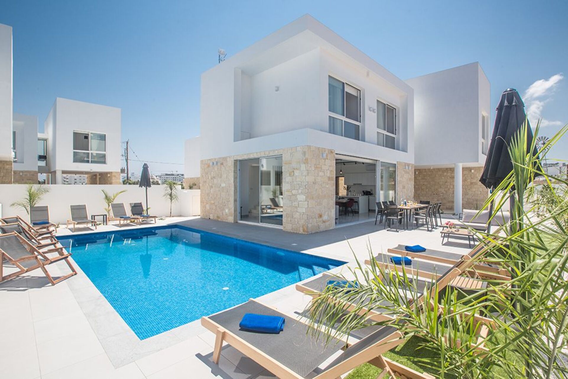 Spacious 4BR Villa by Cape Greco Park IVRVB3