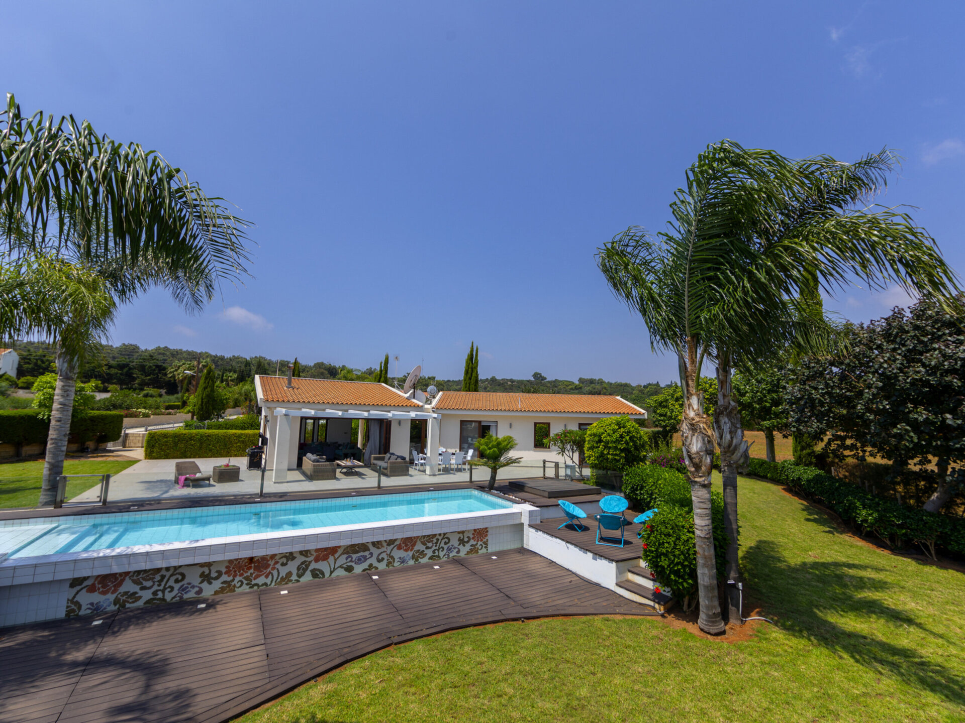 Luxury 4BR Villa by Fig Tree Bay RVC00A4
