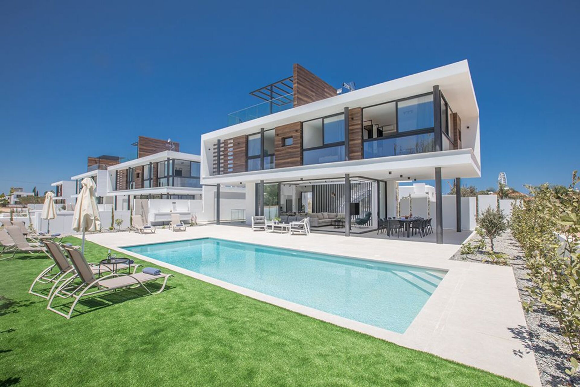 Tranquil 4BR Retreat by Cape Greco Park IVREP14