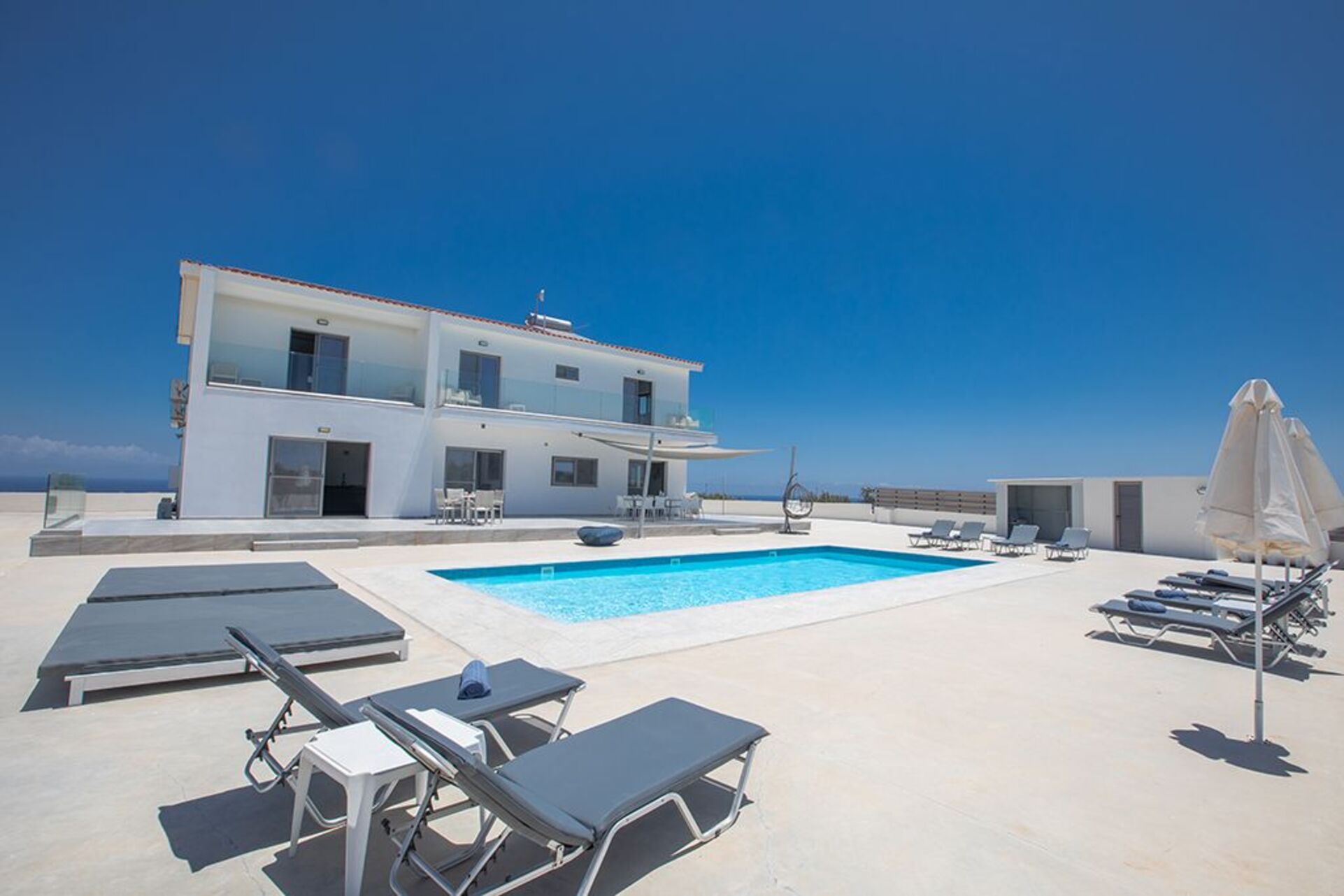 Spacious 6BR Villa Near Fig Tree Bay Bliss IVRGA98