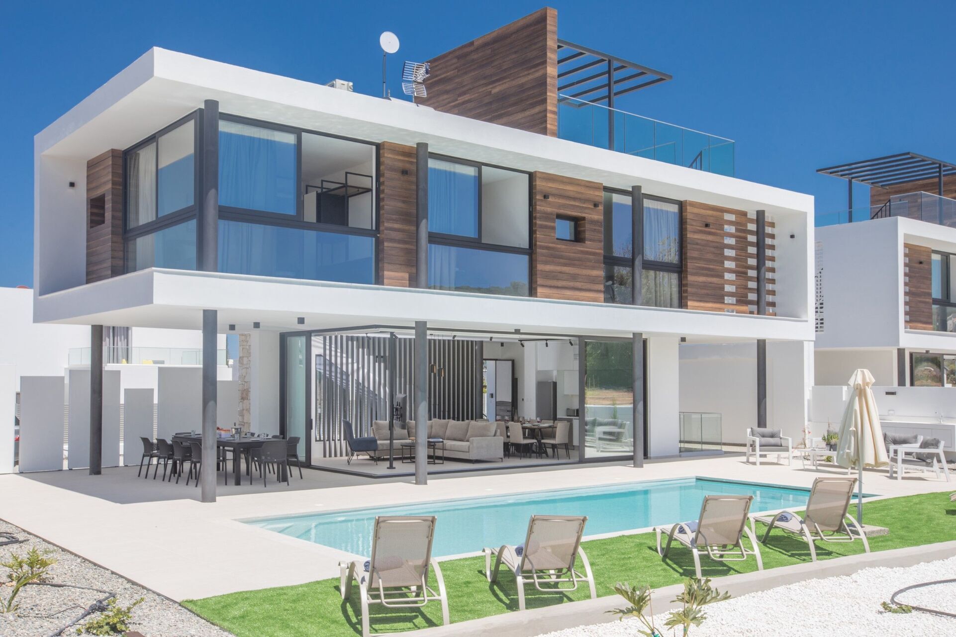 Grand 8BR Villa by Fig Tree Bay Bliss IVR141516