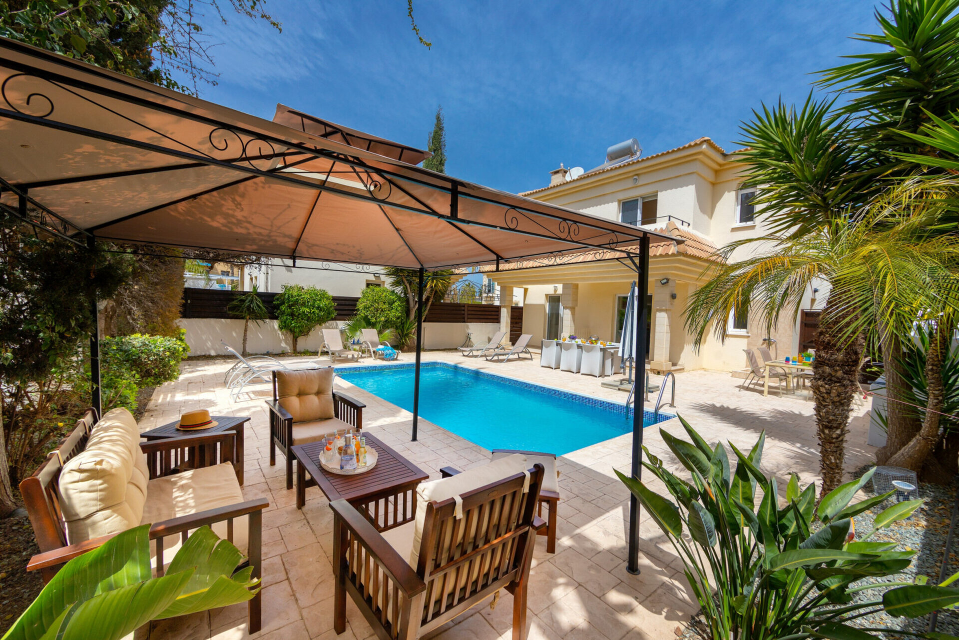 Tranquil 3BR Villa, Near Fig Tree Bay RVC379793