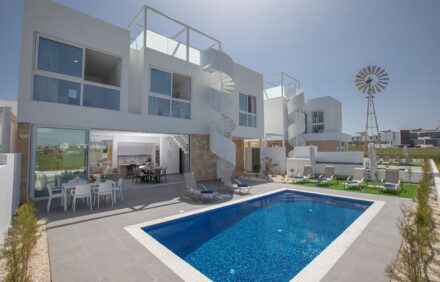 Cozy 3BR Villa Near Protaras Seafront IVRVB14