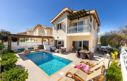 Tranquil 4BR Protaras Villa: Cyprus Bliss RVC0001